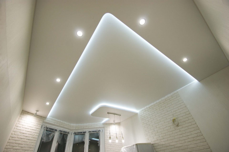 Заказать парящие натяжные потолки в г. Абдулино